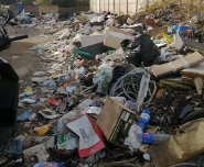 Campo Rom rifiuti zona ingresso