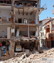 Crollo facciata edificio Lamezia