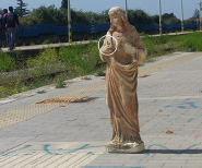 Gesu statua stazione Lam est