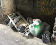 Rifiuti via Colosimo1