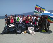 Spiaggia pulizia Arci