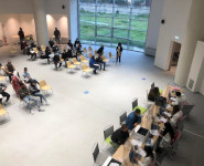 Vaccini covid sala attesa hub Lamezia