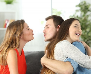 I giovani e il sesso, il 44% dei novelli sposi tradisce